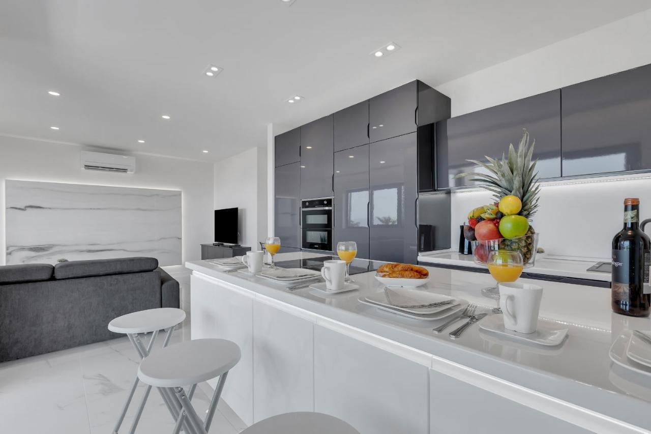 Luxury Seaview Apartment Dzenan Makarska Buitenkant foto
